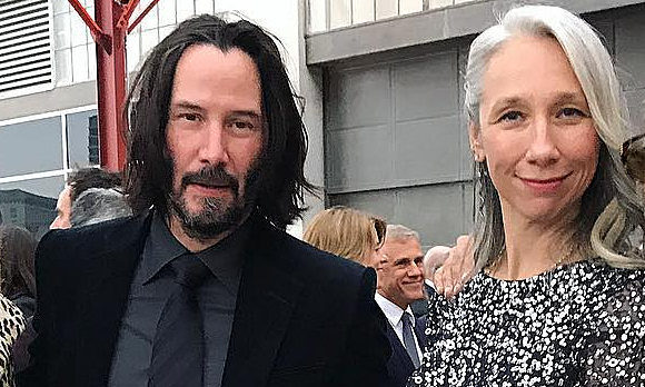 Tải app 78WIN – Cập nhật tin giải trí nóng cùng câu chuyện tình của Keanu Reeves và họa sĩ Alexandra Grant - hình ảnh - 78winapp.vip
