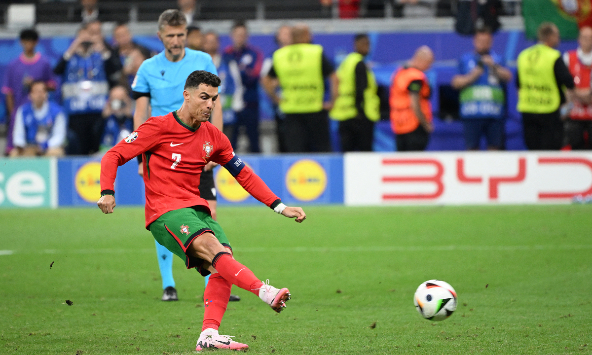 Cựu thủ quân Uruguay: ‘Họ sẽ giúp Ronaldo vô địch như đã làm với Messi’ - hình ảnh - 78winapp.vip