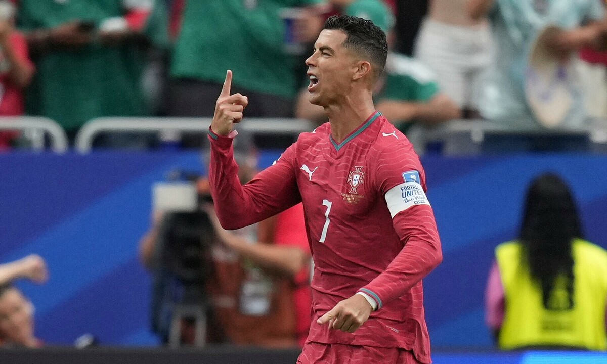 Ronaldo lập kỷ lục World Cup: Cơ hội đặt cược hấp dẫn tại 78WIN - hình ảnh - 78winapp.vip