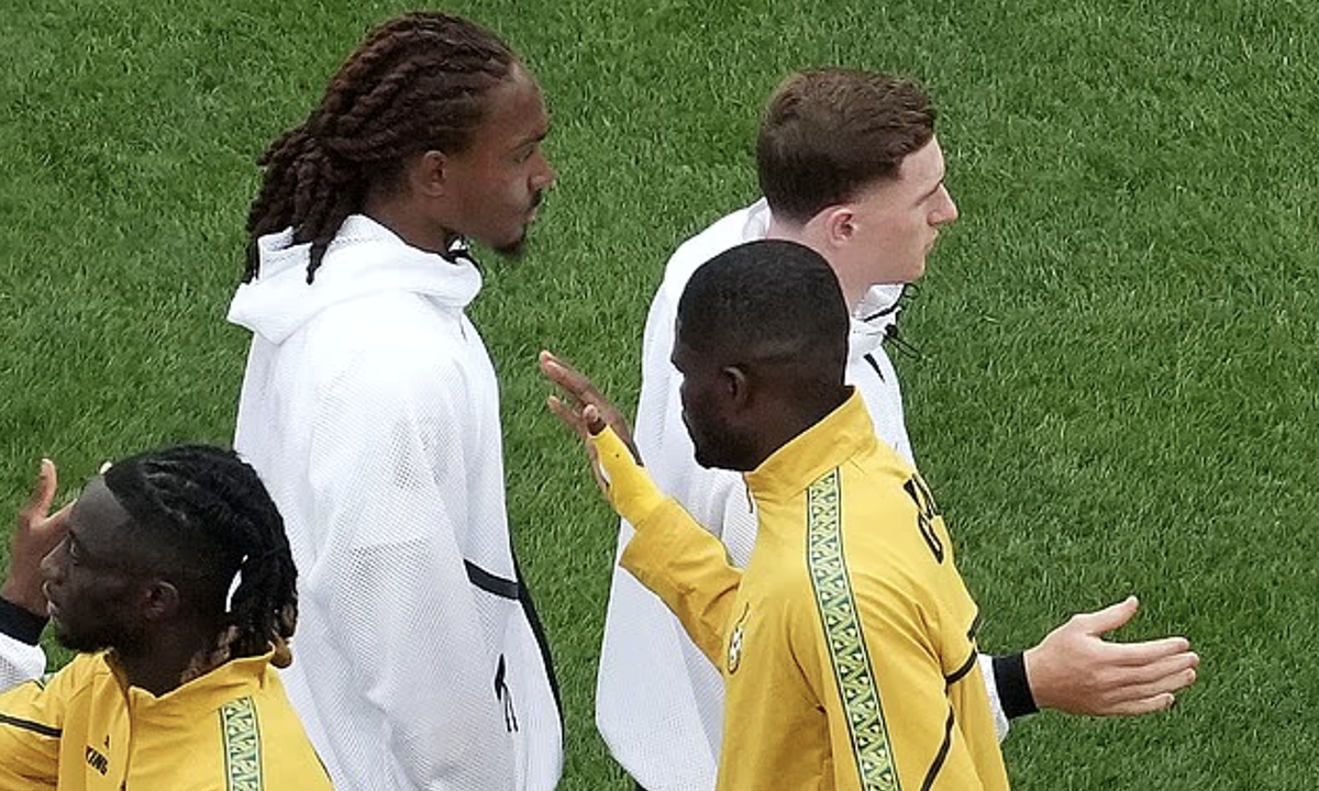 Cầu thủ Anh từ chối bắt tay đối thủ ở World Cup: Hành động gây tranh cãi của Djed Spence - hình ảnh - 78winapp.vip Cầu thủ Anh từ chối bắt tay đối thủ ở World Cup: Hành động gây tranh cãi của Djed Spence - hình ảnh - 78winapp.vip