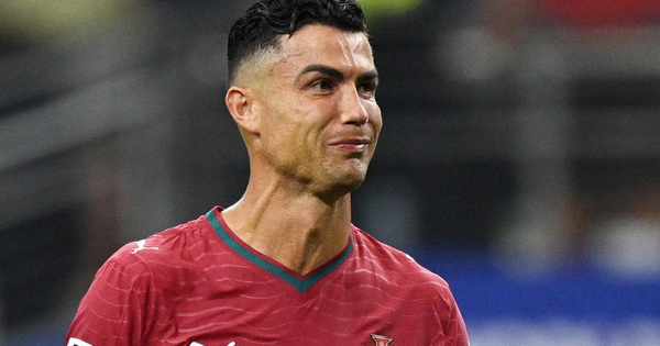 Ronaldo nghẹn ngào chia tay World Cup: Khoảnh khắc xúc động và cơ hội mới cho fan cá cược - hình ảnh - 78winapp.vip Ronaldo nghẹn ngào chia tay World Cup: Khoảnh khắc xúc động và cơ hội mới cho fan cá cược - hình ảnh - 78winapp.vip