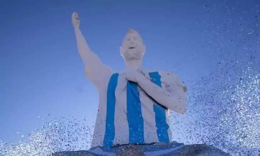 Tượng Messi cao 26m: Kỳ công 18 tháng của nghệ nhân Argentina và điểm hẹn mới cho fan bóng đá - hình ảnh - 78winapp.vip